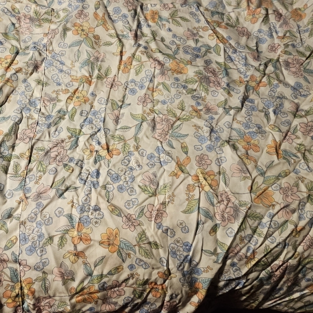 Floral Patterned Bedding Set